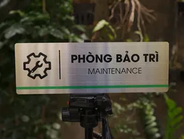 Mẫu bảng phòng bảo trì bằng chất liệu inox xước in UV sắc nét kèm logo kỹ thuật.