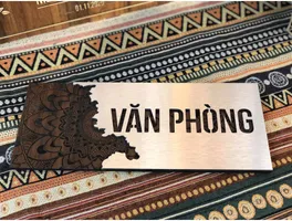 Bảng Văn Phòng Inox 304 Mandala – Flat Lay Thấy Rõ Đường Cắt Hữu Cơ Hai Lớp Bảng văn phòng inox 304 mandala flat lay nhìn từ trên xuống thấy rõ đường cắt hữu cơ và họa tiết đầy đủ