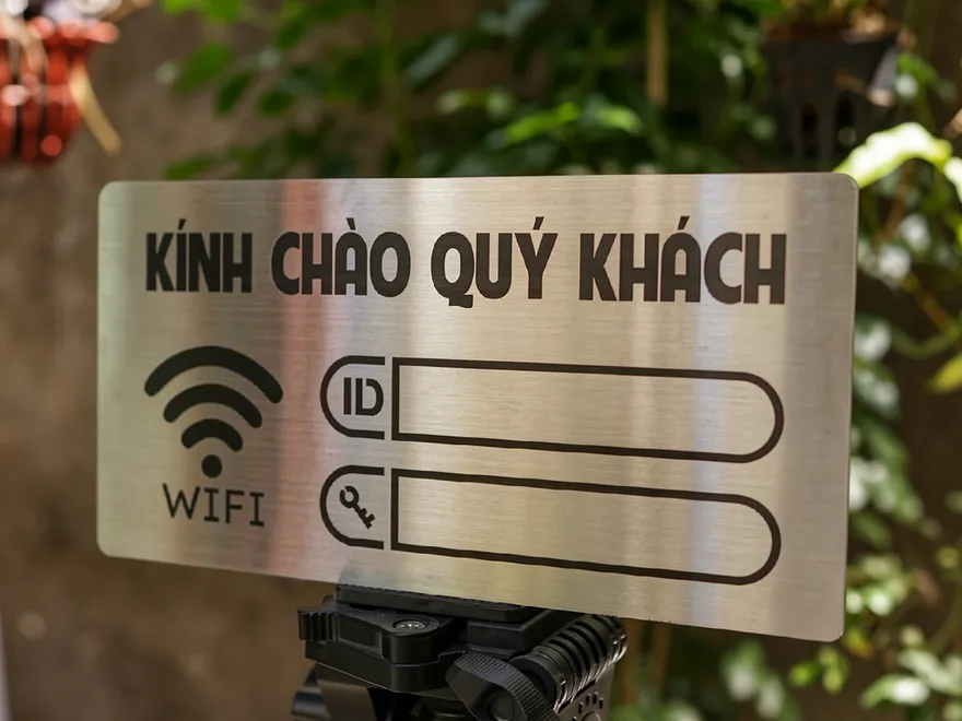 Bảng thông báo wifi ID và password bảng wifi ID password chào khách khách sạn