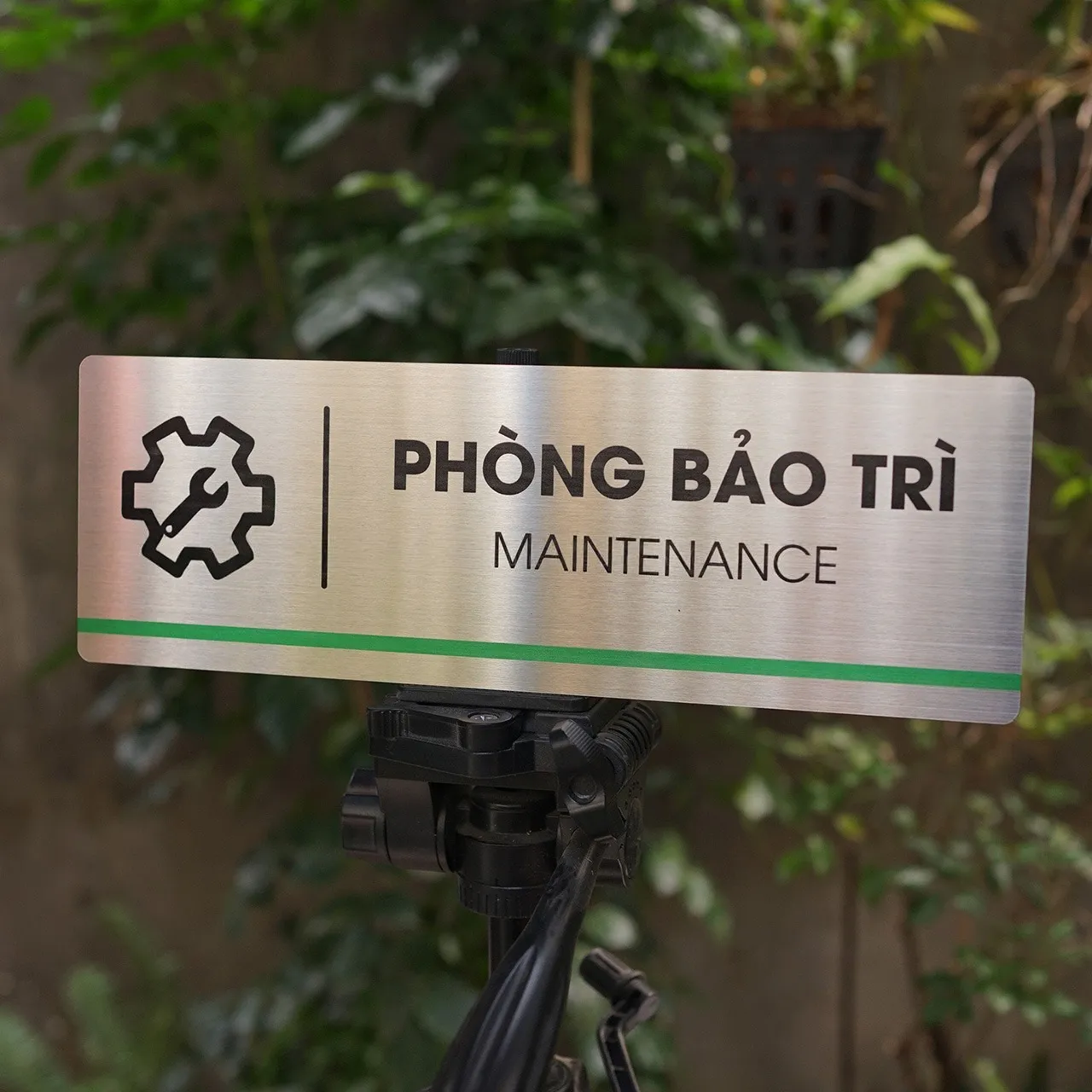 Biển phòng ban - Phòng bảo trì hiện đại Biển phòng ban Maintenance phòng bảo trì thiết kế hiện đại cho văn phòng, nhà xưởng.