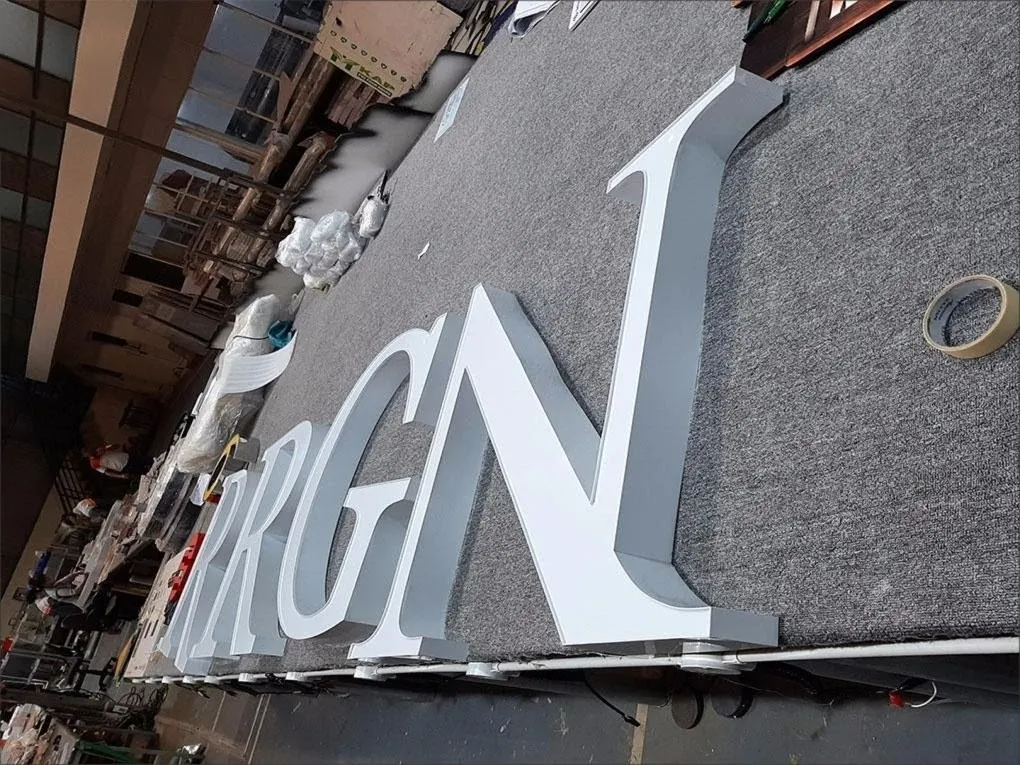 Chữ GN Agribank kết hợp inox trắng mặt mica trong xưởng sản xuất