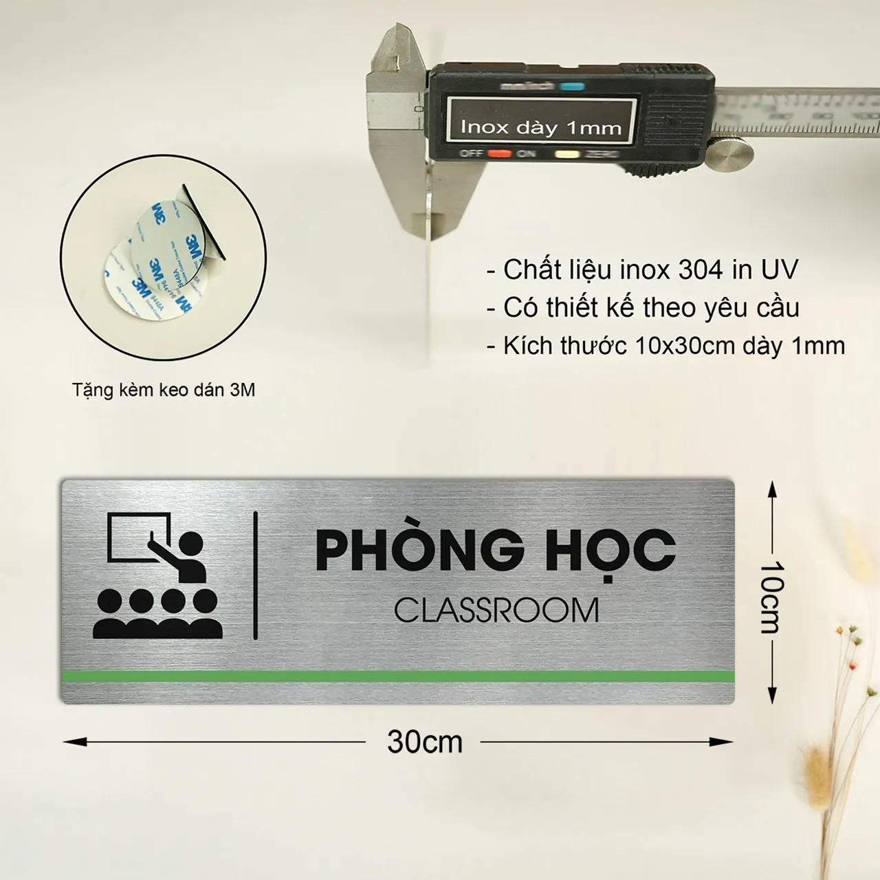 Infographic thông số bảng tên phòng học inox 304: độ dày đo bằng thước kẹp, keo 3M tặng kèm