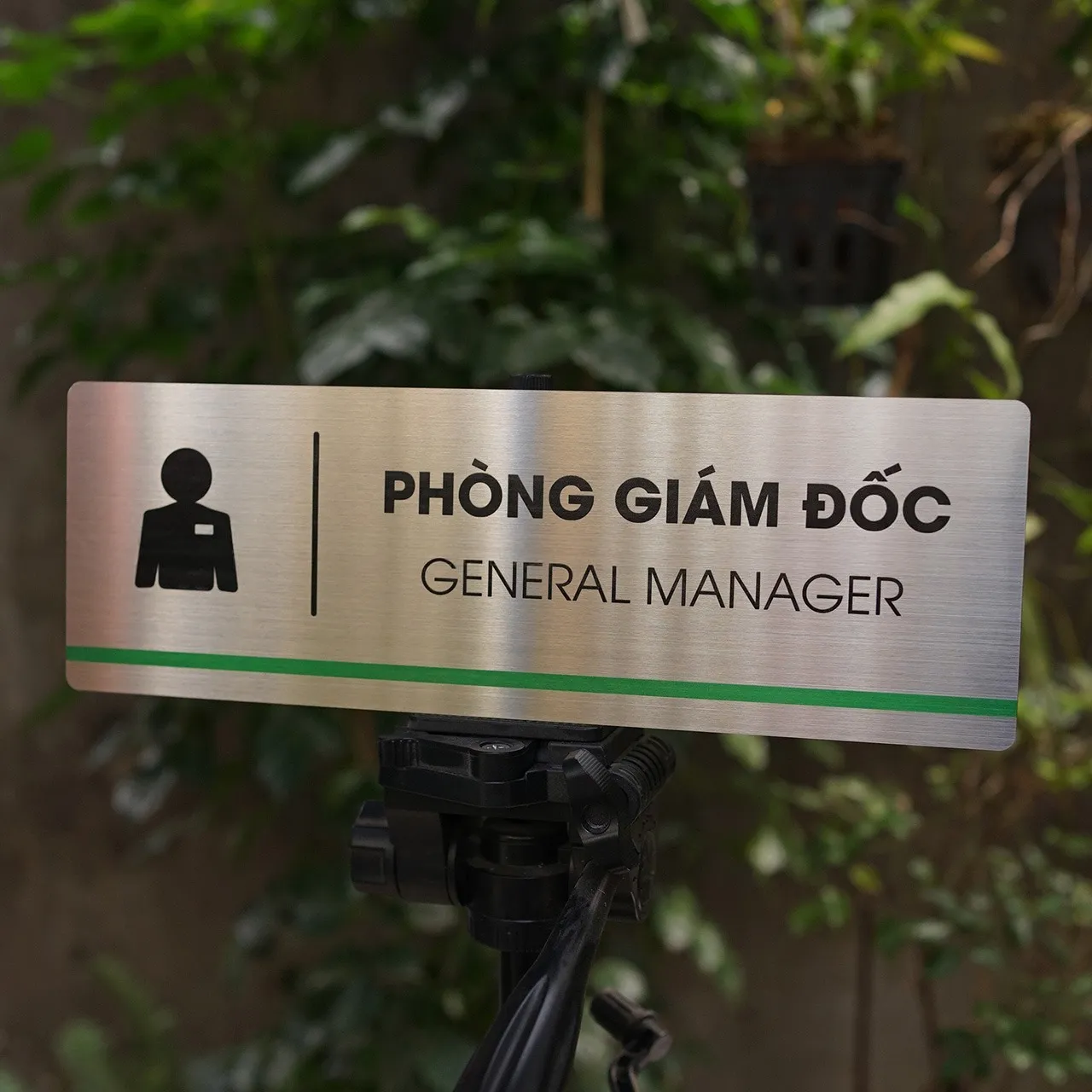 bảng tên phòng giám đốc inox 304 chính diện general manager